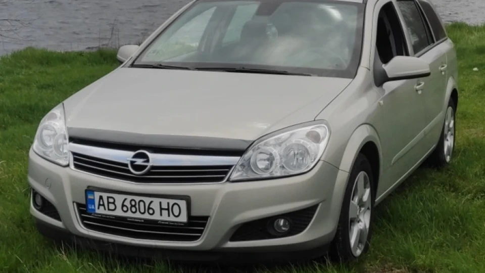 Opel Astra Сірий опельок 1.6 бензин