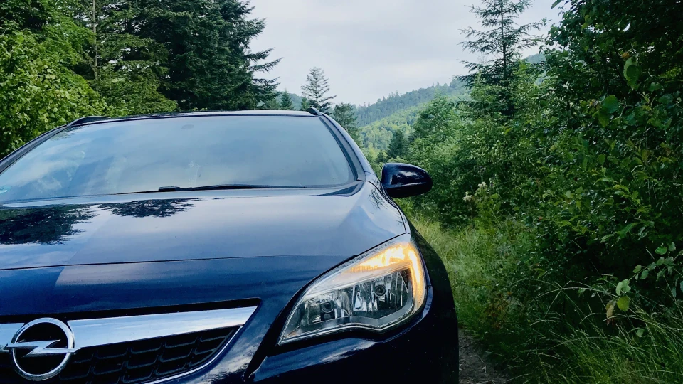 Opel Astra Синій 1.7