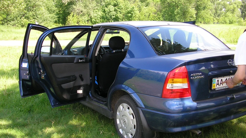 Opel Astra Синій металік, 1,4