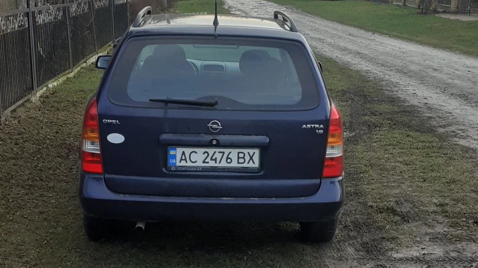 Opel Astra синій німець 4