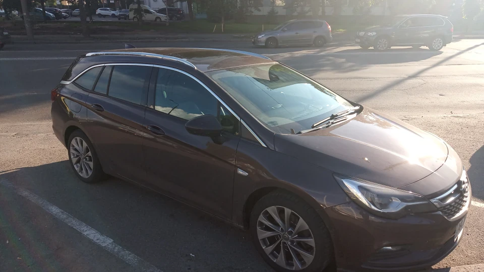 Opel Astra Sport tourer +