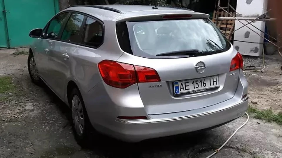 Opel Astra Sports Tourer 4