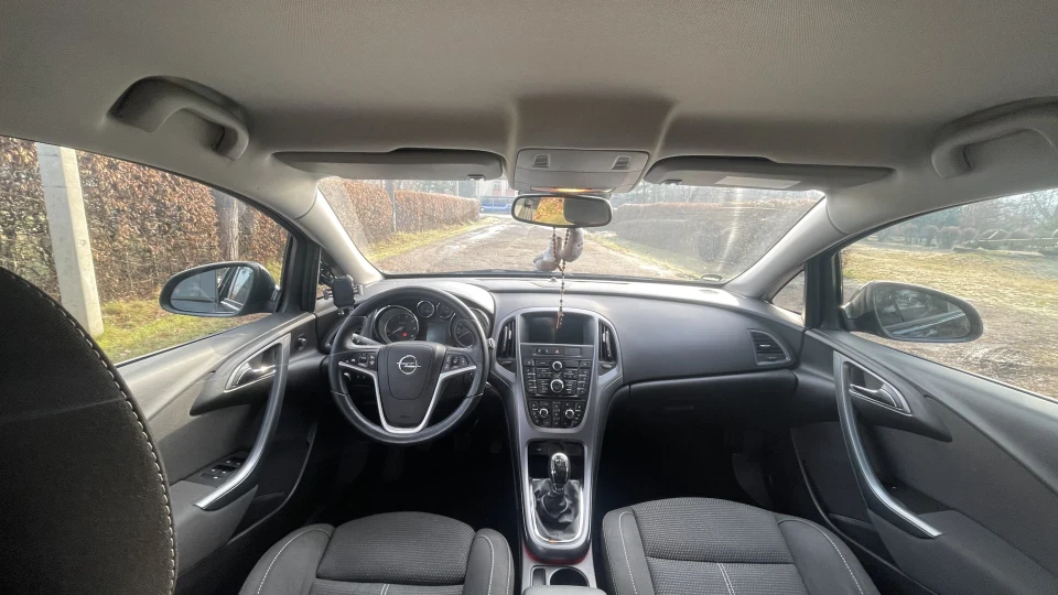 Opel Astra SPORTS TOURER 2