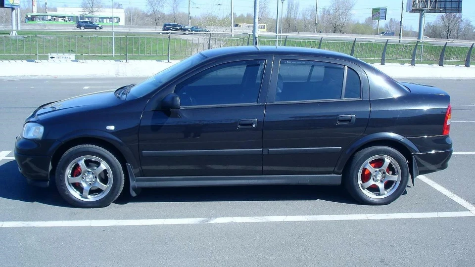 Opel Astra Twin port 4