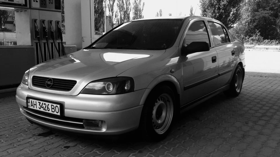 Opel Astra V8 2