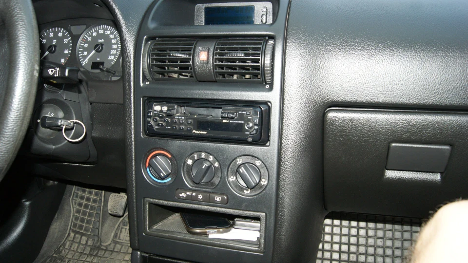 Opel Astra всього 65 000 км 4