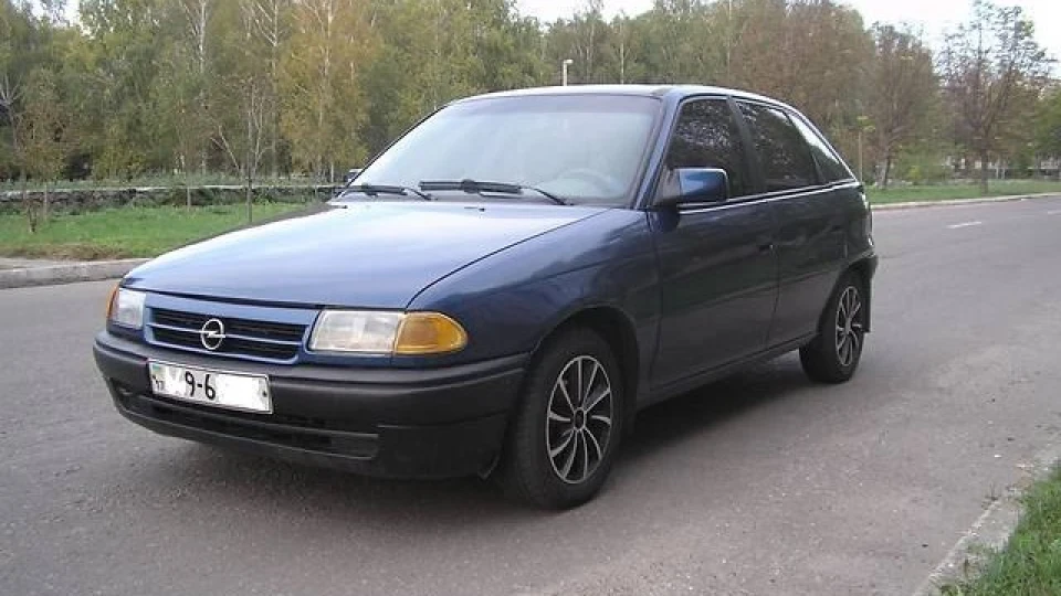 Opel Astra Вжунька=)