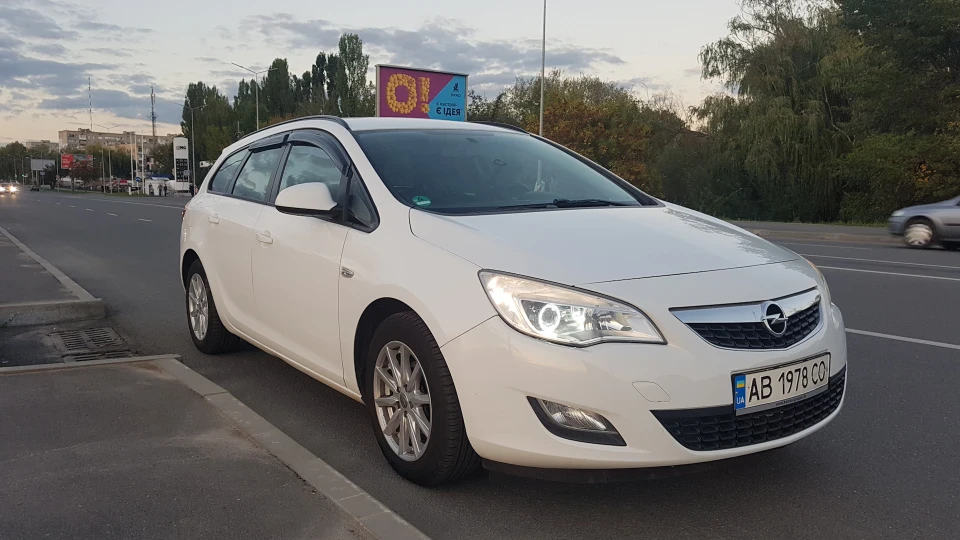 Opel Astra White Angel 2