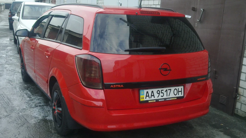 Opel Astra Жужа 3