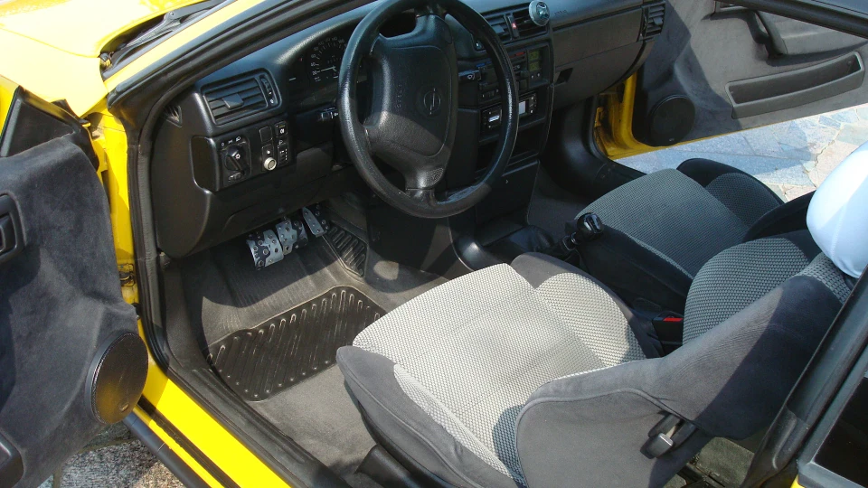 Opel Calibra 4