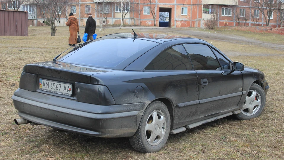 Opel Calibra На запчастини продаю! 3