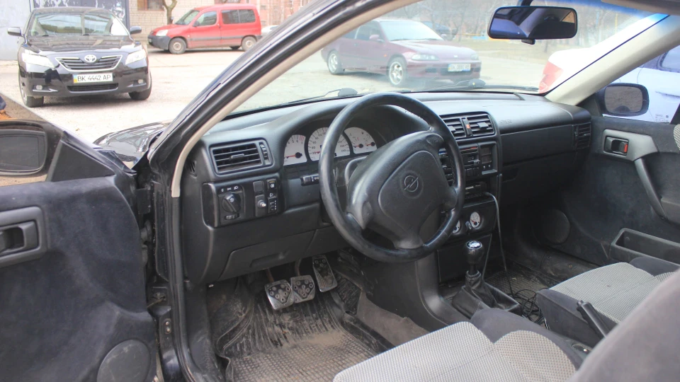 Opel Calibra На запчастини продаю! 4