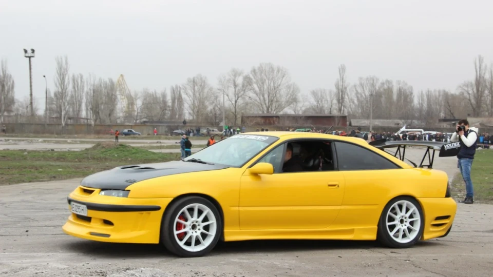 Opel Calibra Yellow Evo 3