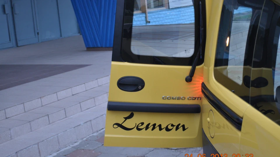 Opel Combo 1.3 CDTI LEMON 4