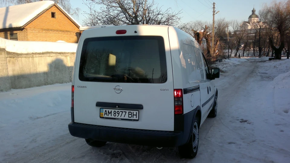 Opel Combo 1.3 cdti ракета 3