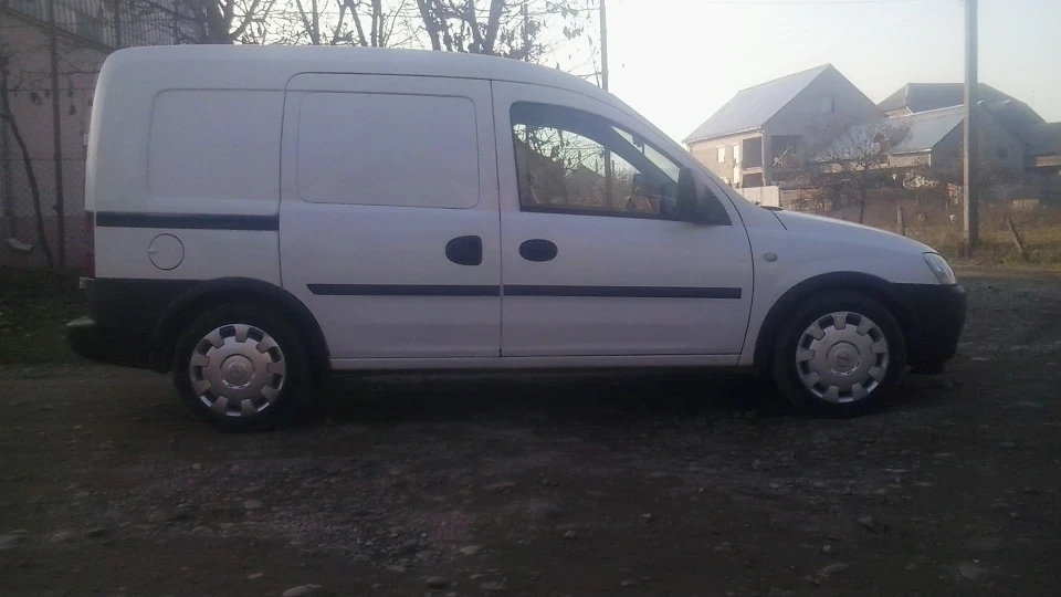 Opel Combo 1.3 2