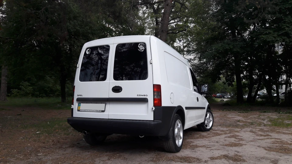 Opel Combo 1,4 бензин (90 к.с.) 3