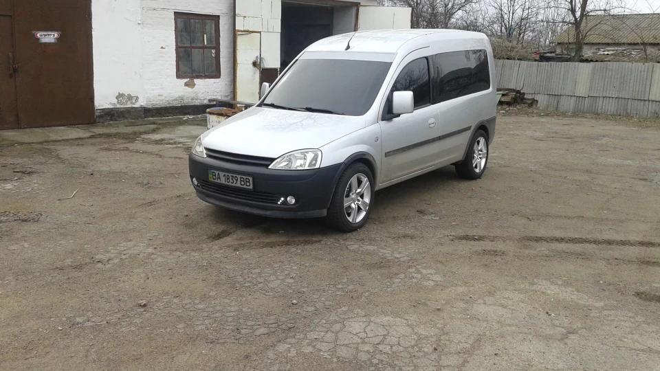 Opel Combo 1.7 CDTI заряджений. 3