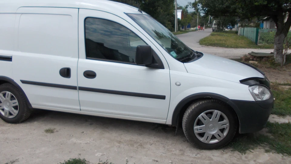 Opel Combo 1.7 Dti 4