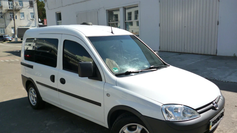 Opel Combo Білий 1,3 TDCI 3