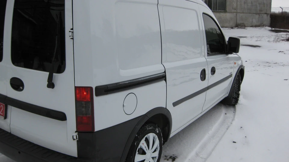 Opel Combo Джип білий 1.7 DTI 4