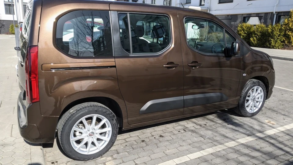 Opel Combo Enjoy 1.5D 8AT