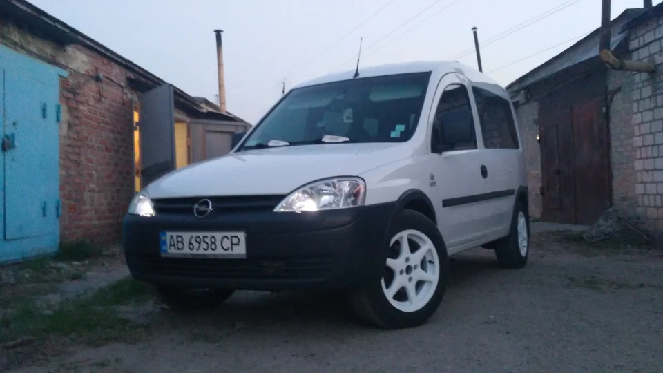 Opel Combo Накачений