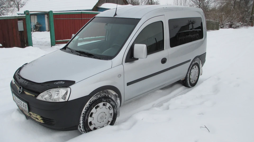 Opel Combo Сірий деман 3