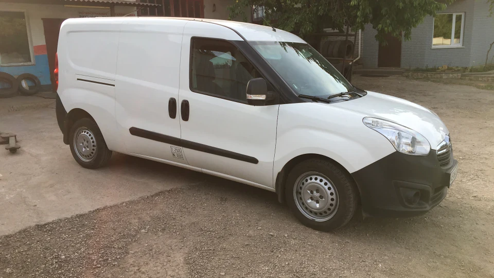 Opel Combo WHITE HARD WORKER 2