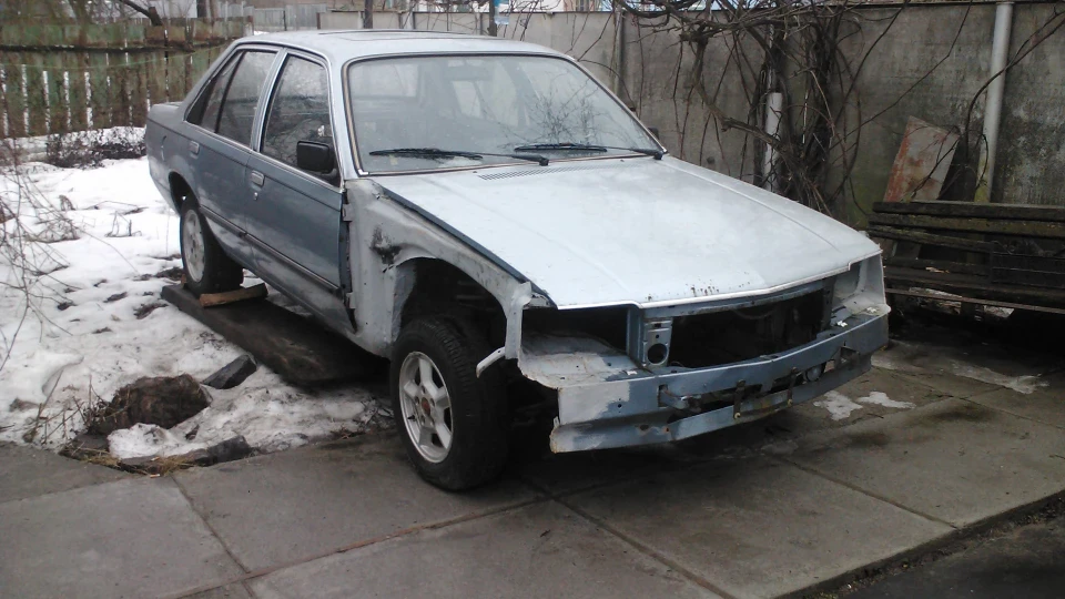 Opel Commodore 2