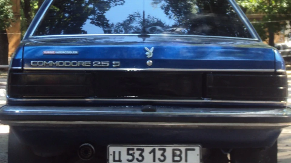 Opel Commodore 2.5S R6 4