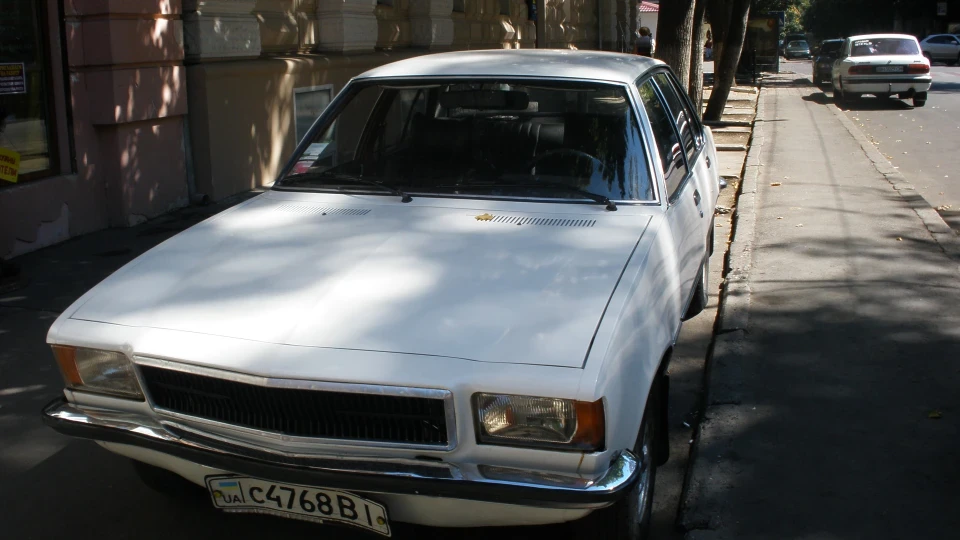 Opel Commodore Білий Лицар 2