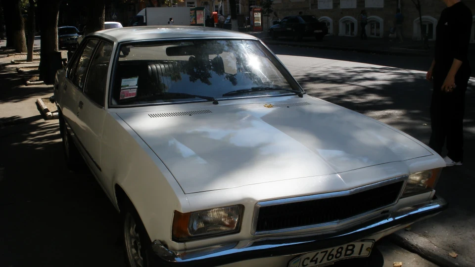 Opel Commodore Білий Лицар 3