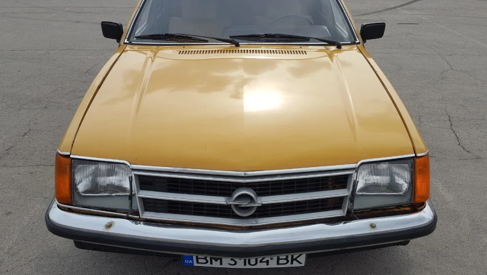 Opel Commodore German Orange 2