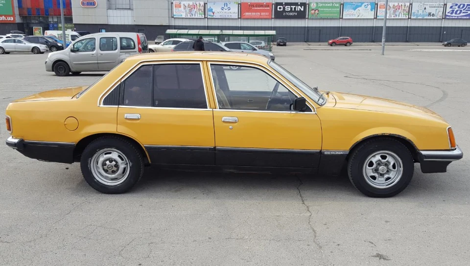 Opel Commodore German Orange 4