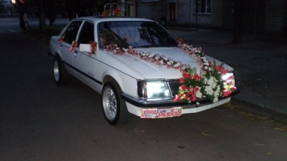 Opel Commodore С Berlina 3