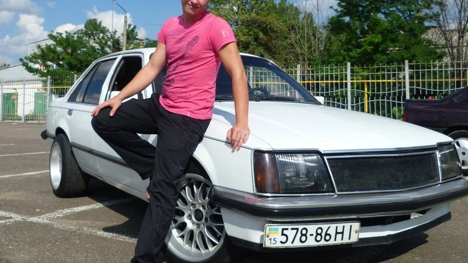 Opel Commodore С Berlina 5