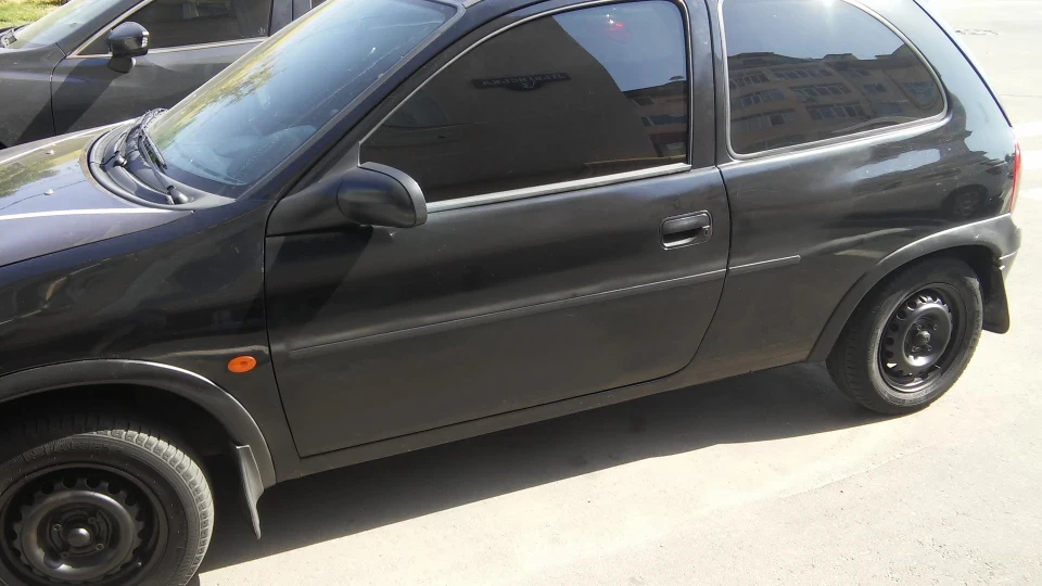 Opel Corsa 1.0 12v x10xe 3