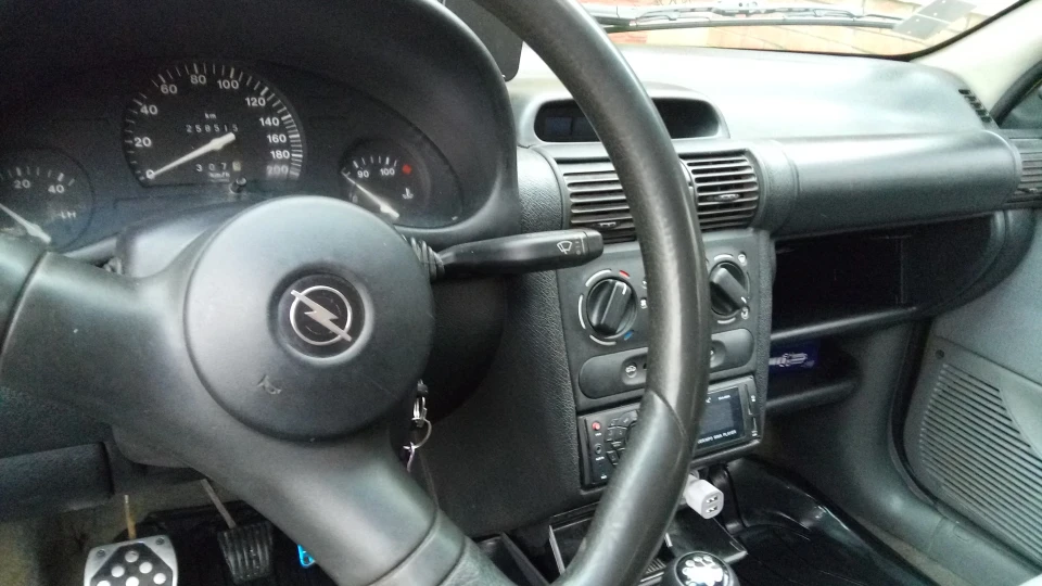 Opel Corsa 1.2 бендзін 3