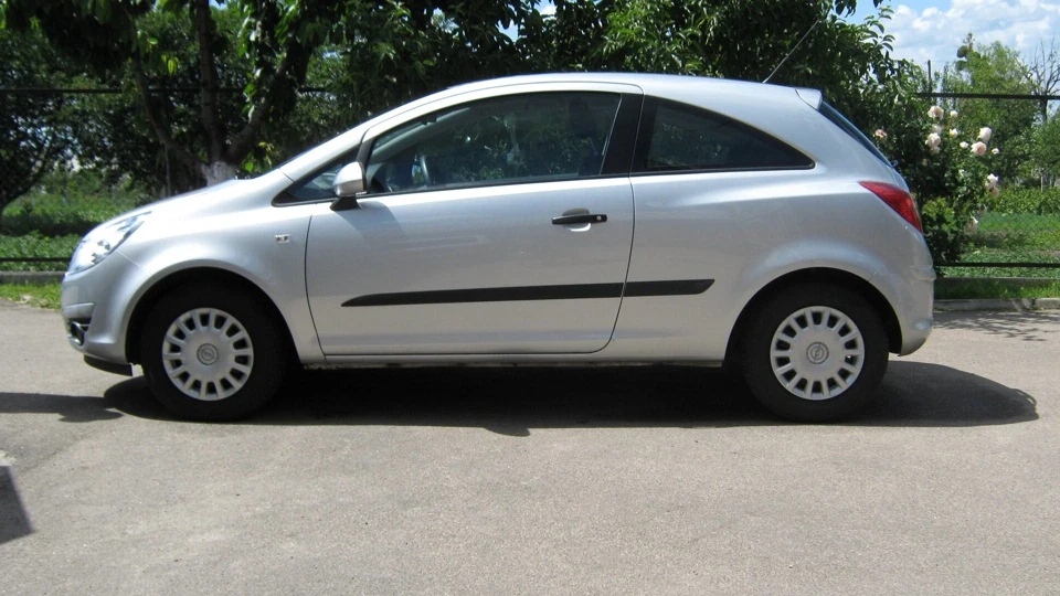 Opel Corsa 1.2 МТА, 3-х дверцята 3