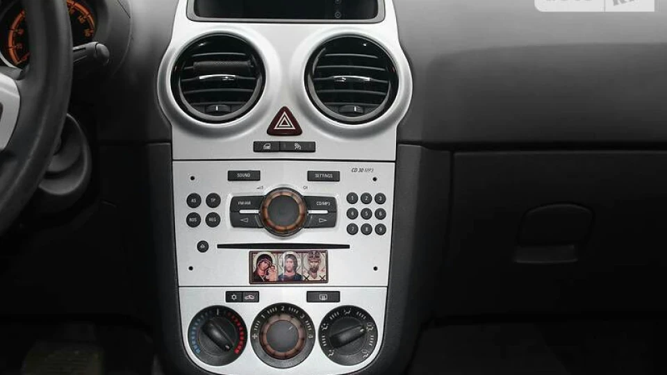Opel Corsa 1.2, робот (easytronik)