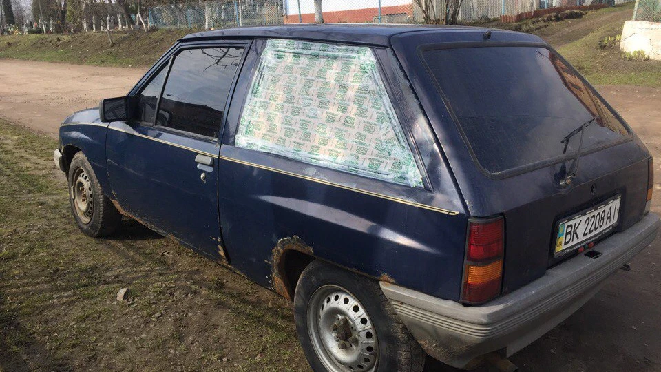 Opel Corsa 1.3 купе)) 2