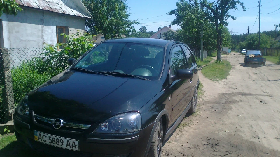 Opel Corsa 55 kw dvigok korsa D 3