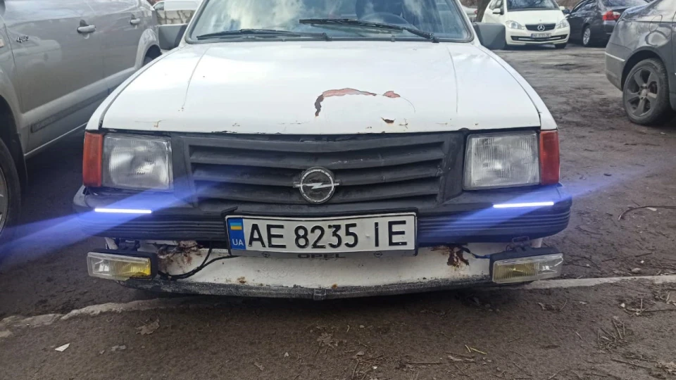 Opel Corsa Білий свінг