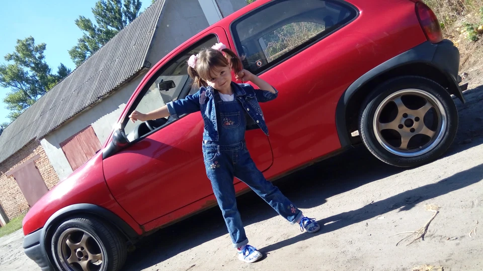 Opel Corsa Буся