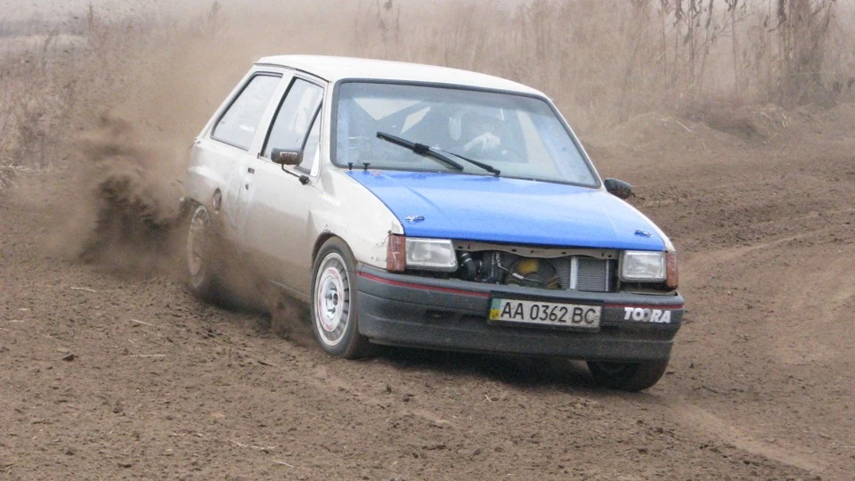 Opel Corsa C20XE 4