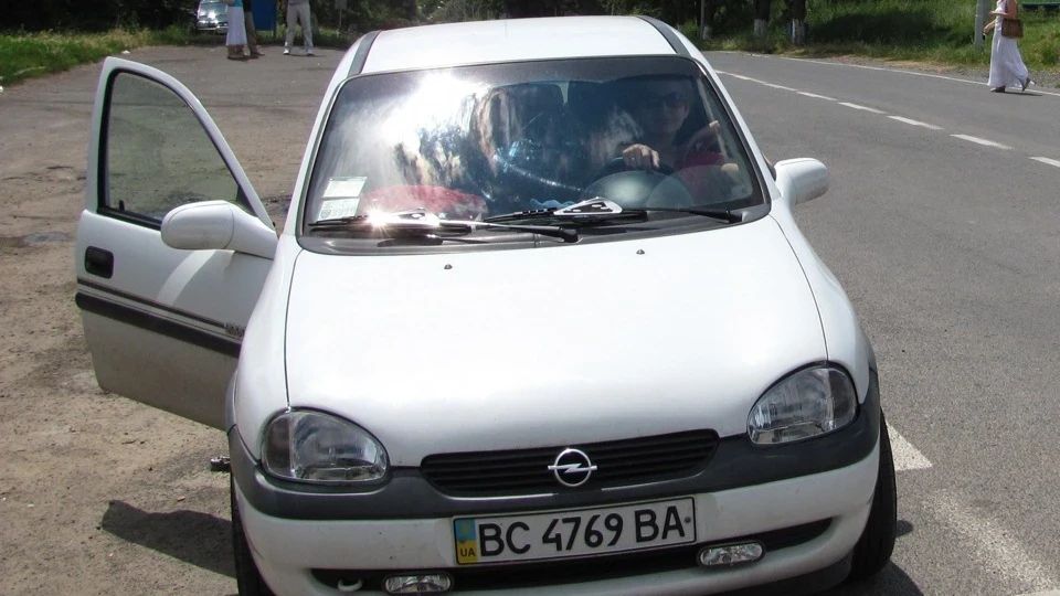 Opel Corsa Малятко 2000 edition 2