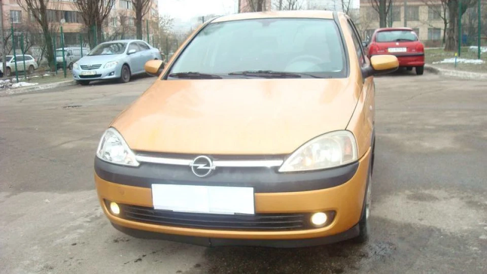 Opel Corsa Бджілка 4