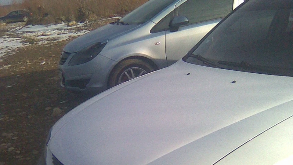 Opel Corsa синій винищувач 3