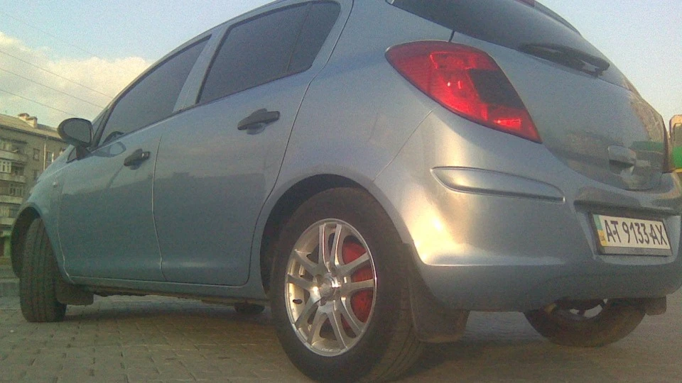 Opel Corsa синій винищувач 5